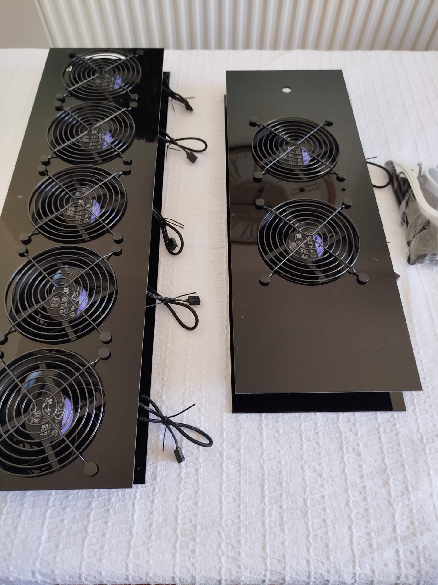 Luggable Fan Panel Obsidian — side view