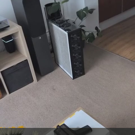 Greg, a Luggable XL Obsidian owner, shows where he keeps it — lounge by the kitchen, bedroom in summer. Captioned video.