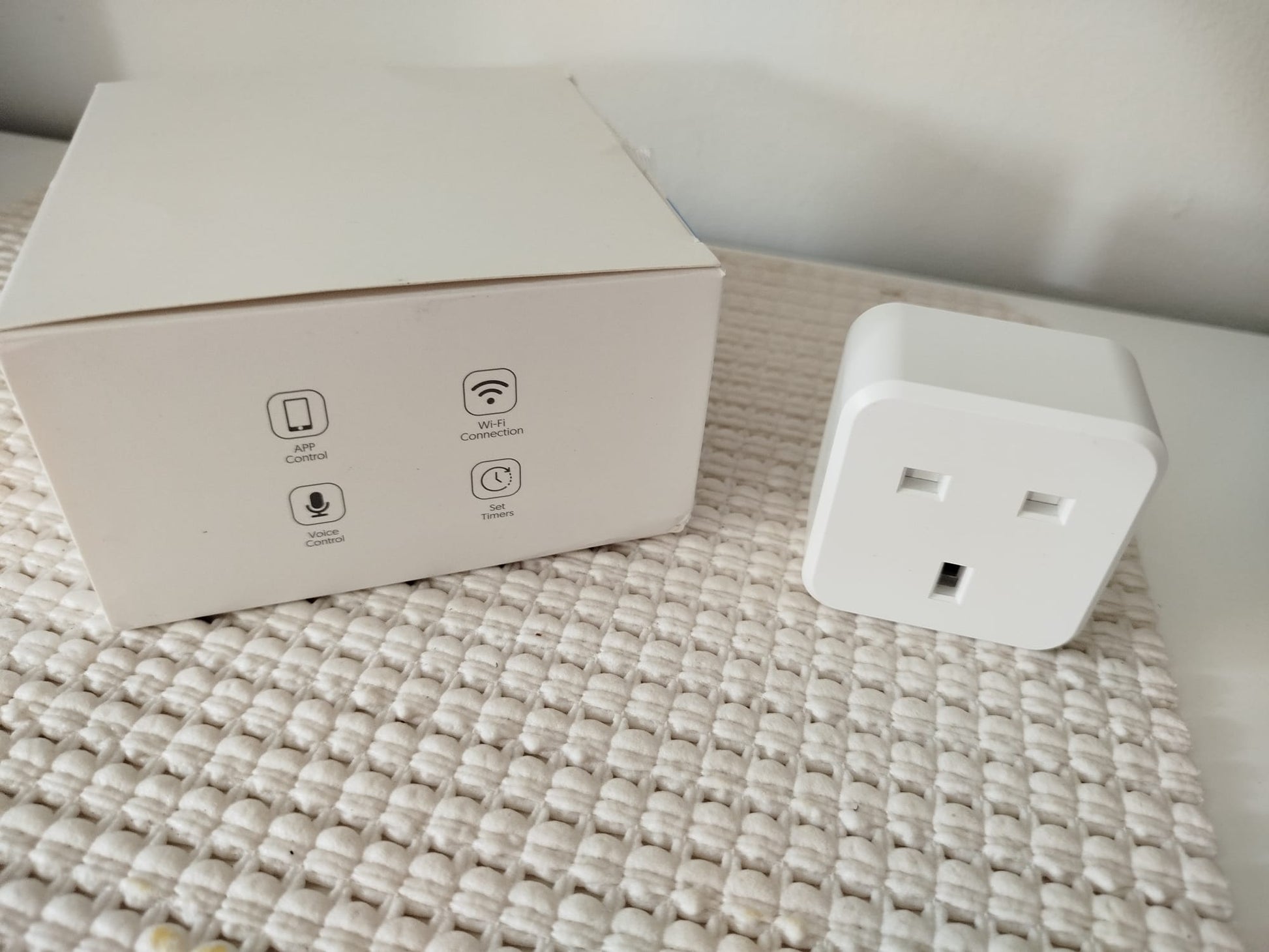 Veya-Ready Smart Plug box — App control, Wi-Fi connection, Voice control and Set timers
