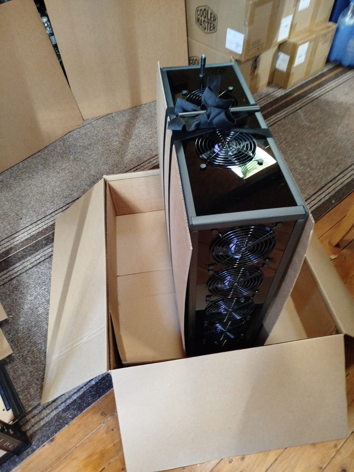 Luggable XL (7 wentylatorów) — złożony fabrycznie